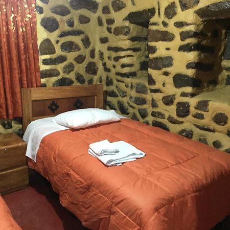 Rumi Sonqo Hostel 奥兰太坦波 外观 照片